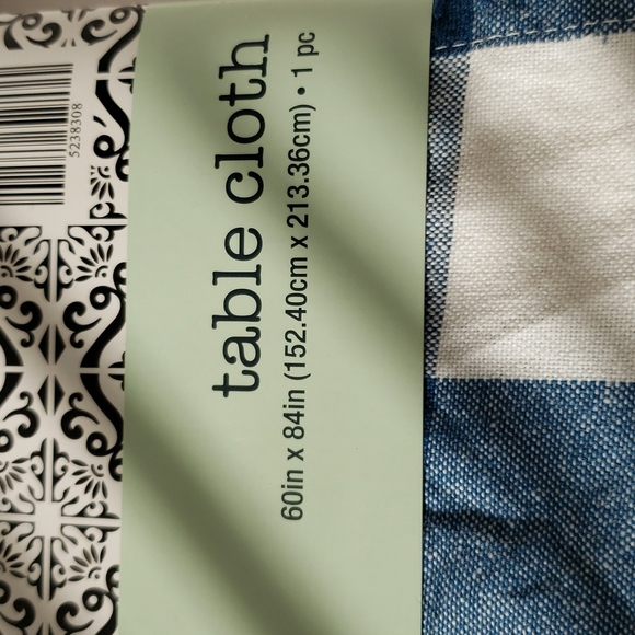 Table Cloth - Picture 2 of 4